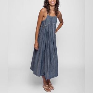 Natural Life Erin Embroidered Cotton Midi Dress -Navy Denim Boho Minimalist
NWT